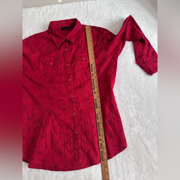 Wrangler Women’s Red Floral Western Snap Shirt - Metallic Stripe - Large - Picture 8 of 9
